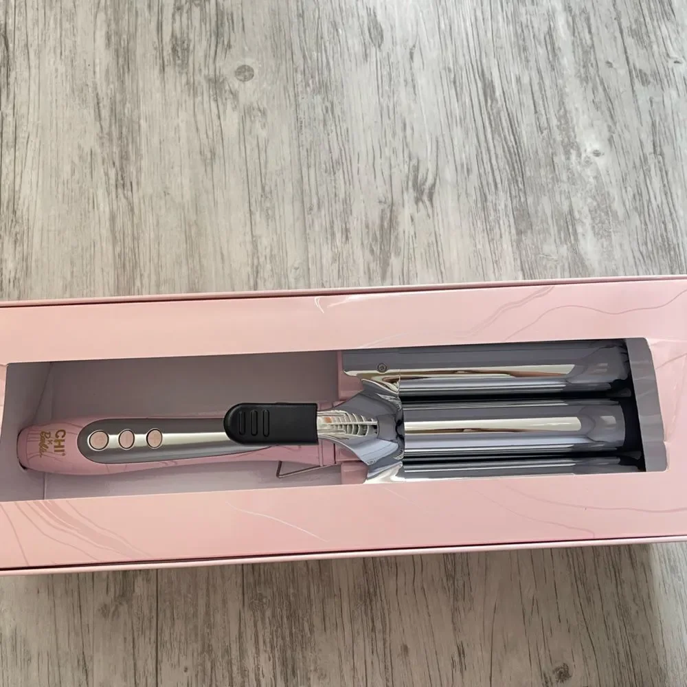 NWT CHI x Barbie Titanium 1.25” Triple Barrel Deep Waver - Picture 5 of 8
